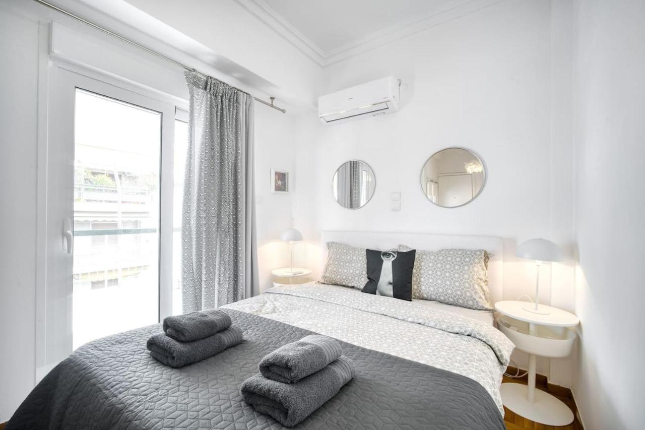 The Cactus Apartment With Large Sunny Balcony เอเธนส์ ภายนอก รูปภาพ